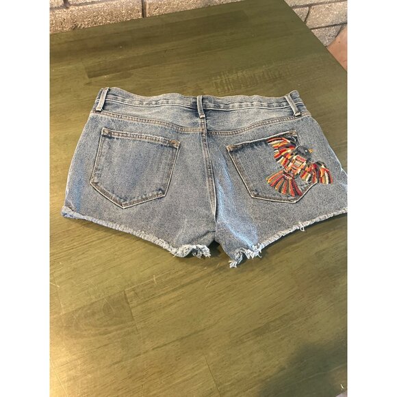 Driftwood Vintage-Style Denim Shorts With Embroidered Bird Patch & Fringe Detail - Picture 5 of 9
